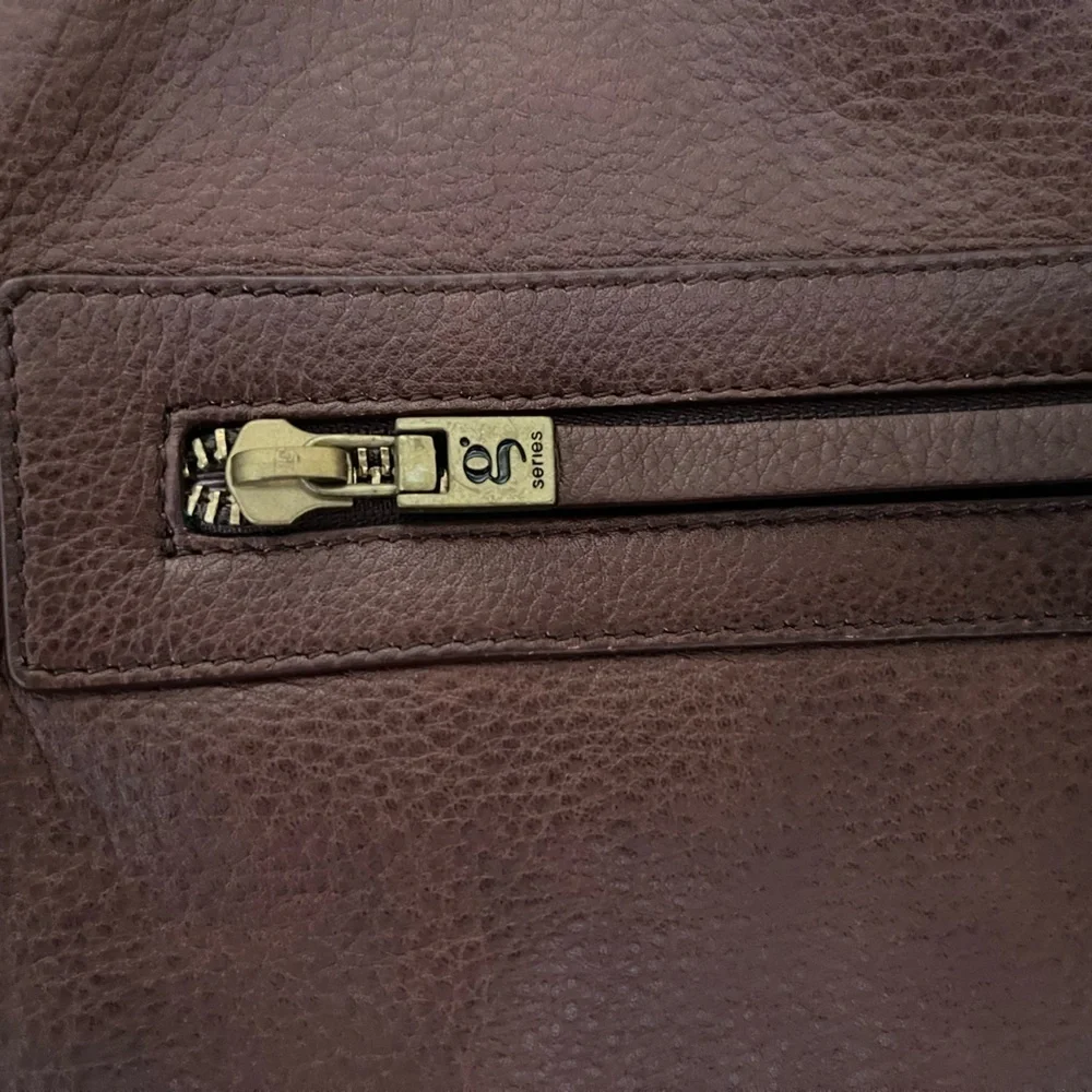 New G SERIES LARGE TOBACCO GLAMOUR SPORT LTHR UNIT $325 COLE HAAN